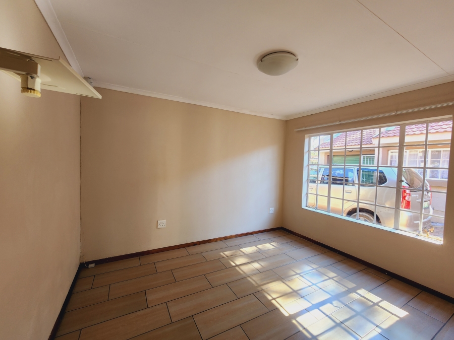 2 Bedroom Property for Sale in Potchefstroom North West